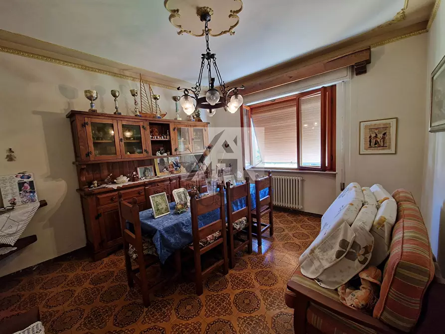 Immagine 5 di Villa in vendita  in Via dei Pellegrini a Lucca