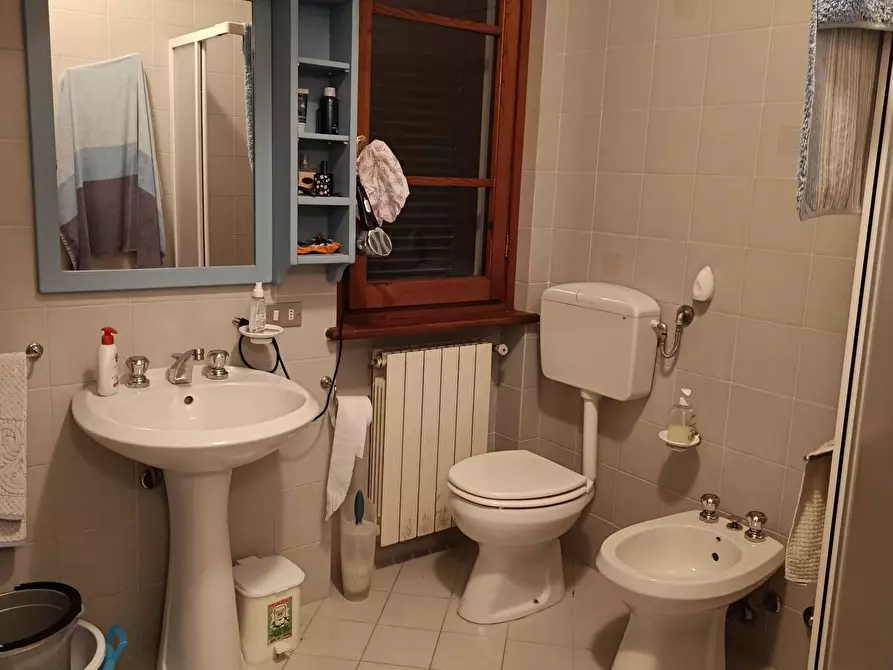 Immagine 10 di Villa in vendita  a Massarosa