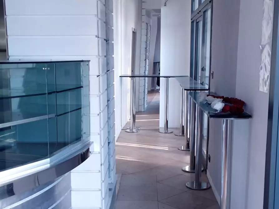 Immagine 6 di Bar / Ristorante in affitto  a Camaiore