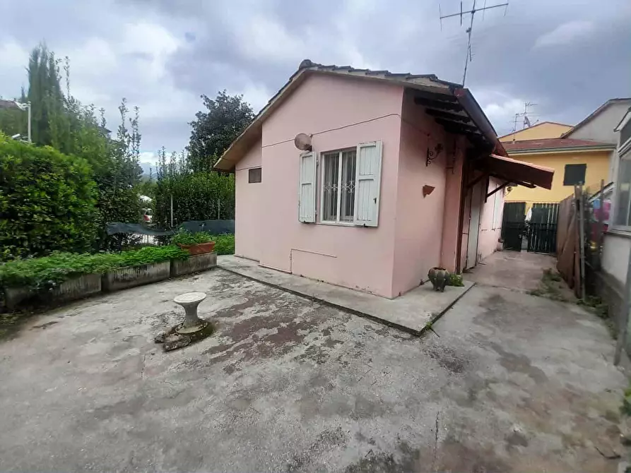 Immagine 8 di Casa semindipendente in vendita  a Massarosa