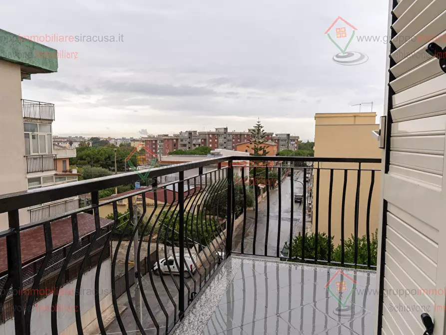 Immagine 19 di Trilocale in vendita  a Siracusa