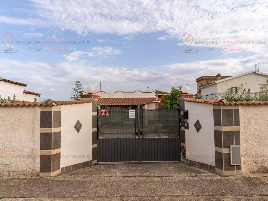 Immagine 29 di Casa indipendente in vendita  a Siracusa