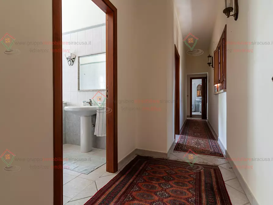 Immagine 16 di Villa in vendita  a Siracusa