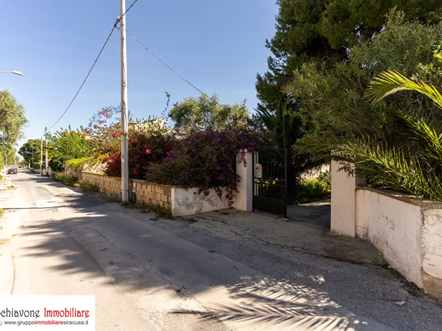Immagine 39 di Villa in vendita  a Siracusa