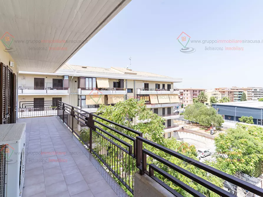 Immagine 33 di Quadrilocale in vendita  a Siracusa