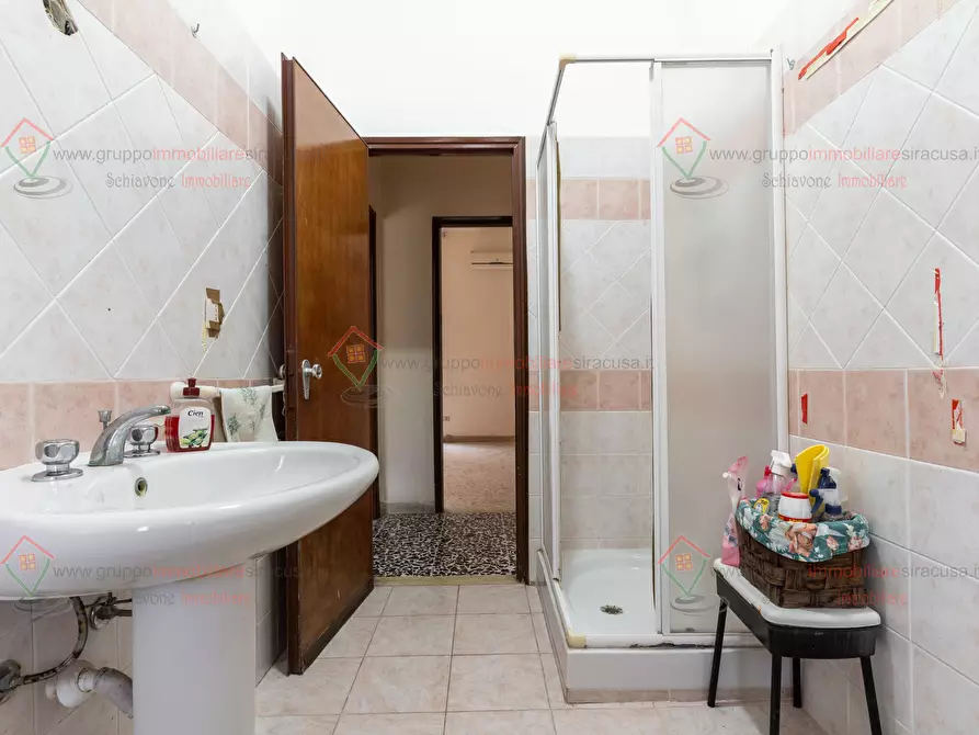 Immagine 15 di Pentalocale in vendita  a Siracusa