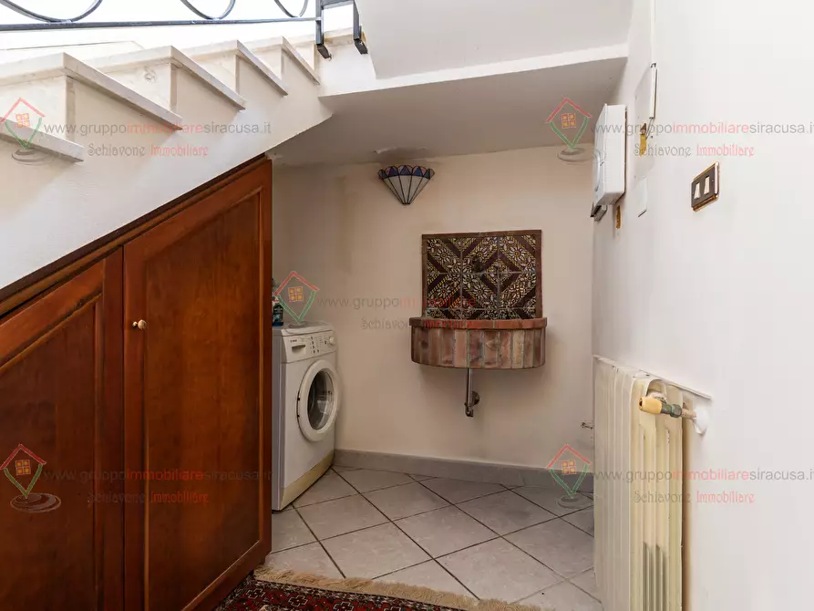 Immagine 7 di Villa in vendita  a Siracusa