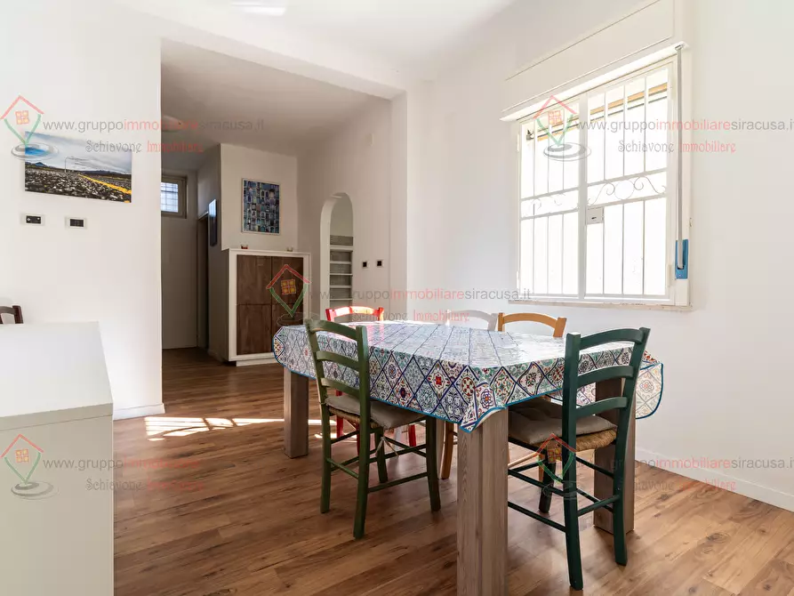 Immagine 12 di Quadrilocale in vendita  a Siracusa