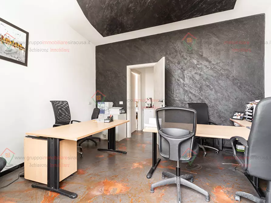 Immagine 5 di Locale commerciale in vendita  a Siracusa