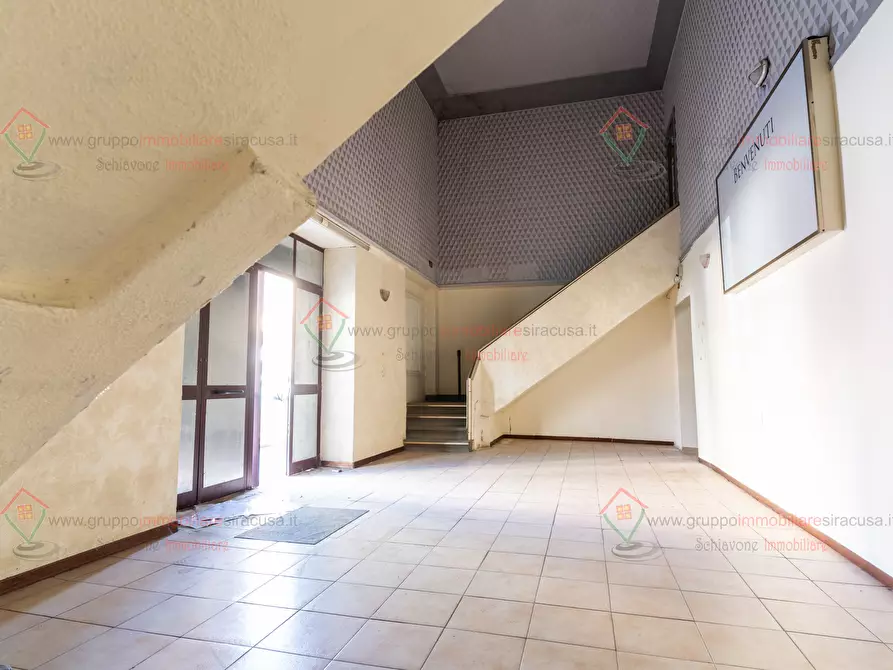 Immagine 3 di Locale commerciale in vendita  a Siracusa