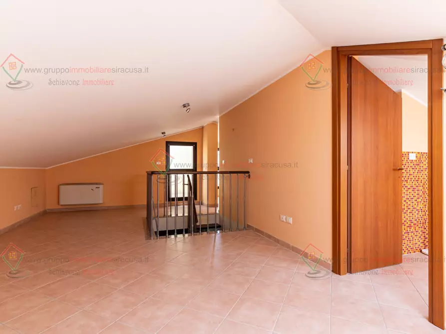 Immagine 22 di Quadrilocale in vendita  a Siracusa