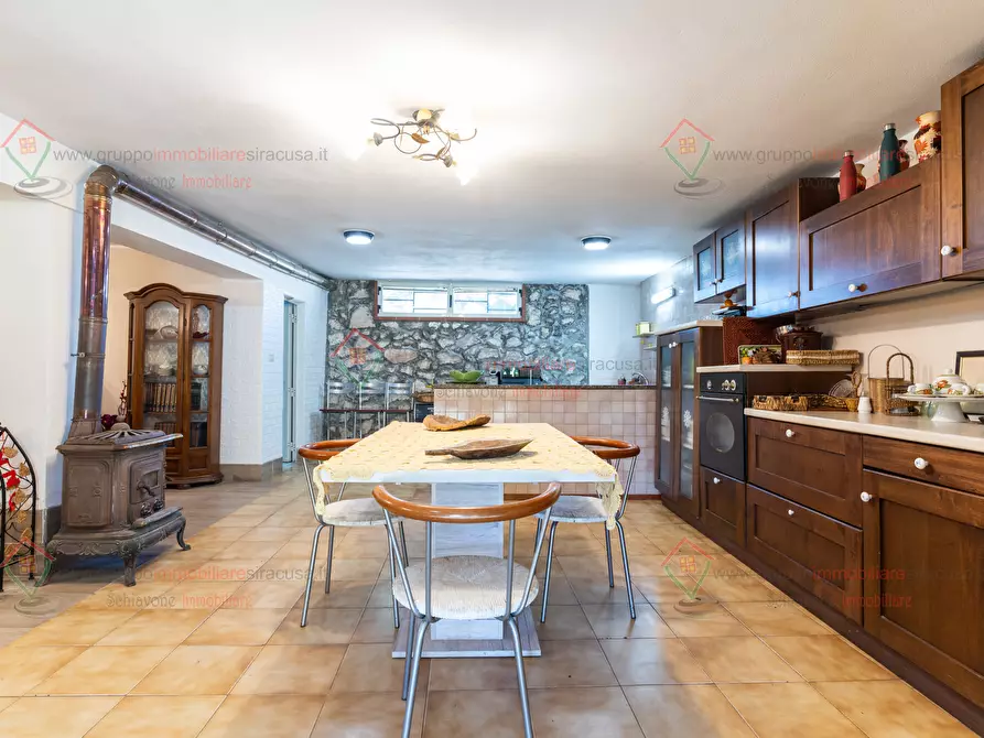 Immagine 29 di Casa indipendente in vendita  a Siracusa