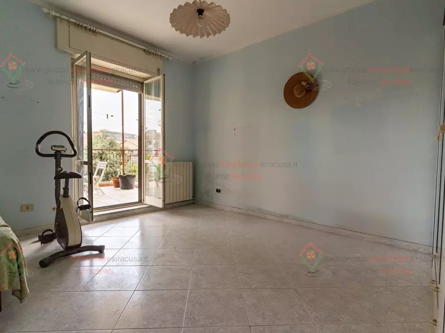 Immagine 13 di Trilocale in vendita  a Siracusa
