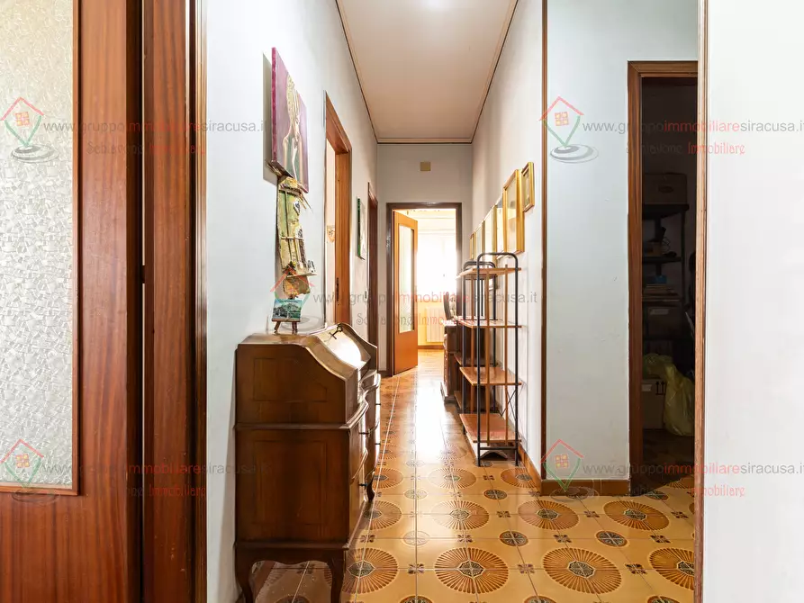 Immagine 13 di Pentalocale in vendita  a Siracusa