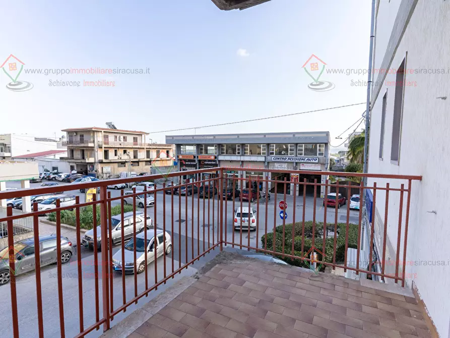 Immagine 25 di Pentalocale in vendita  a Floridia