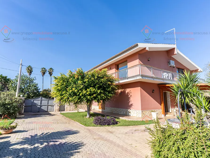 Immagine 35 di Casa indipendente in vendita  a Siracusa