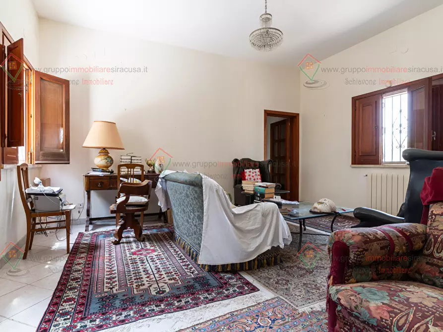 Immagine 15 di Villa in vendita  a Siracusa