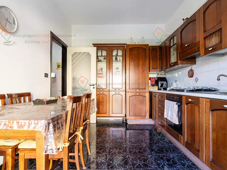 Immagine 4 di Quadrilocale in vendita  a Siracusa