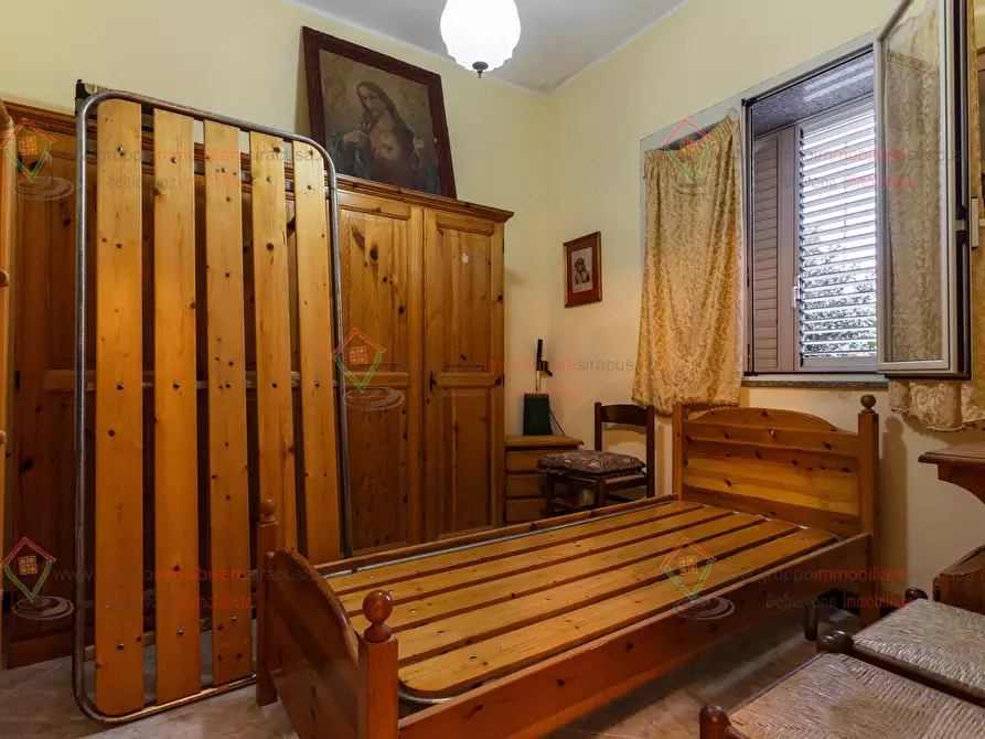 Immagine 13 di Villa in vendita  a Siracusa