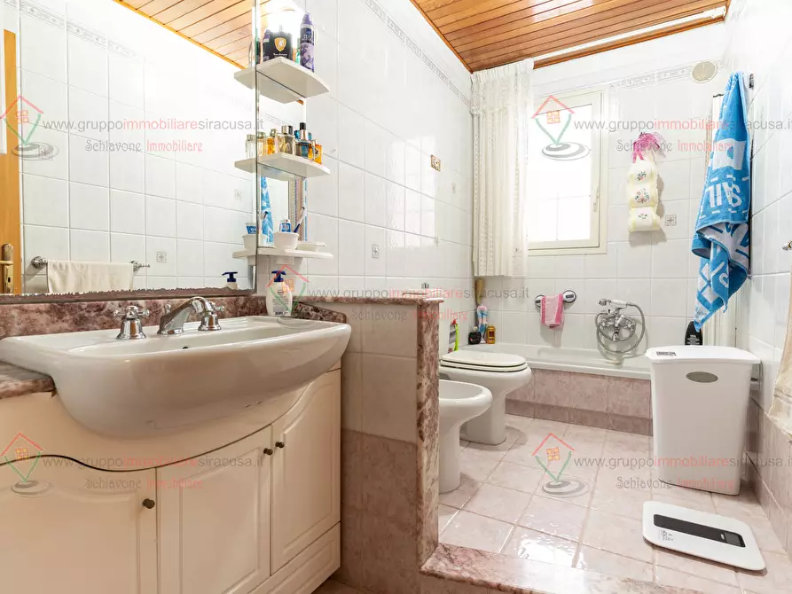 Immagine 14 di Quadrilocale in vendita  a Siracusa