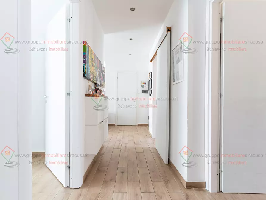 Immagine 12 di Trilocale in vendita  a Siracusa