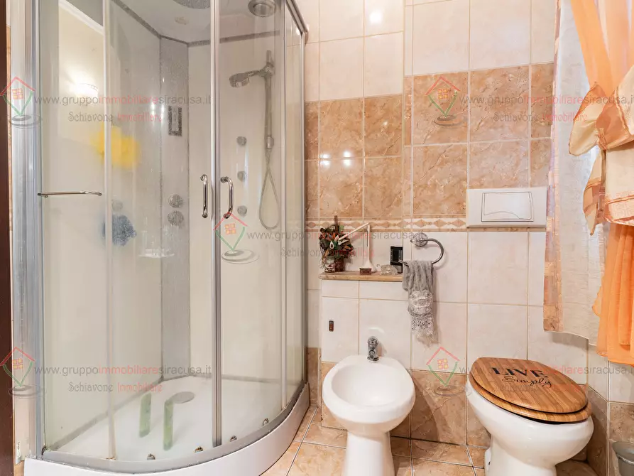 Immagine 8 di Quadrilocale in vendita  a Siracusa