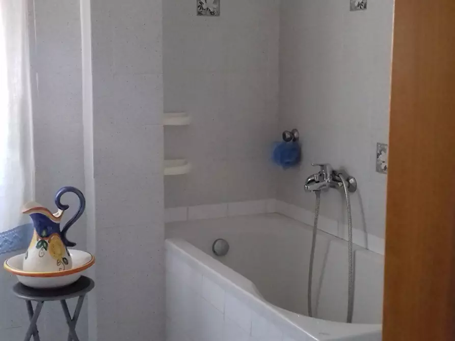 Immagine 11 di Trilocale in vendita  a Siracusa
