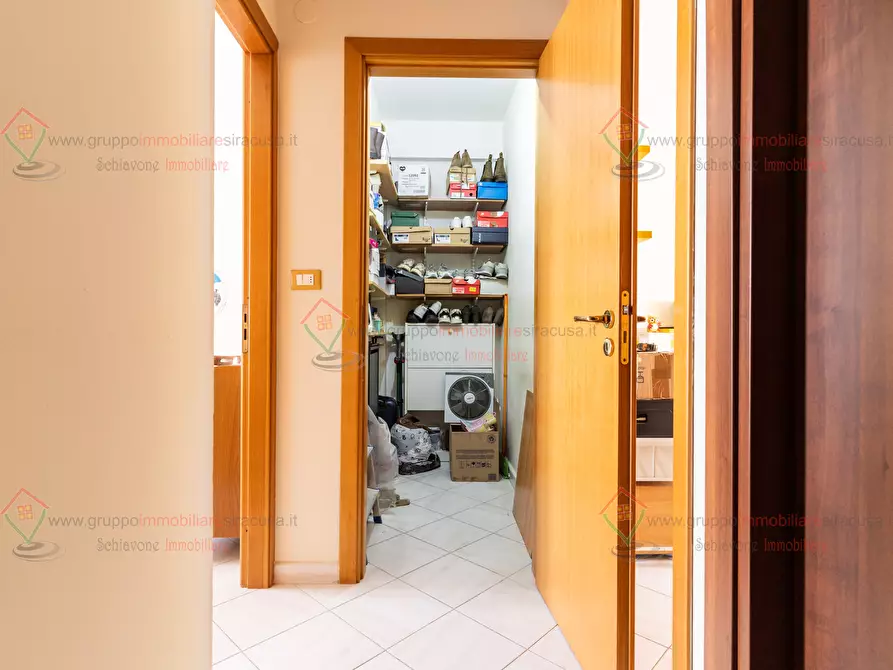 Immagine 23 di Pentalocale in vendita  a Siracusa