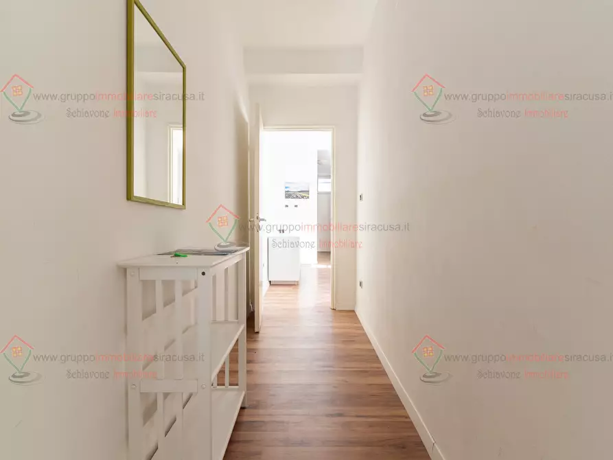Immagine 11 di Quadrilocale in vendita  a Siracusa