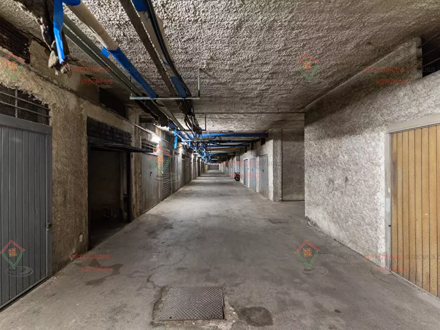 Immagine 4 di Garage in vendita  a Siracusa