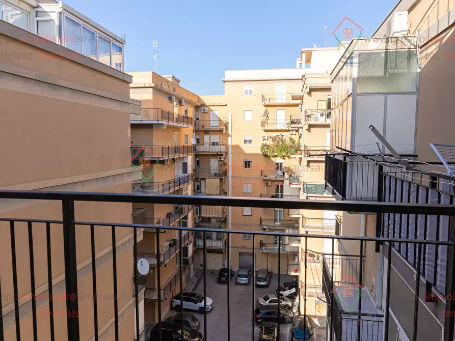 Immagine 14 di Trilocale in vendita  a Siracusa