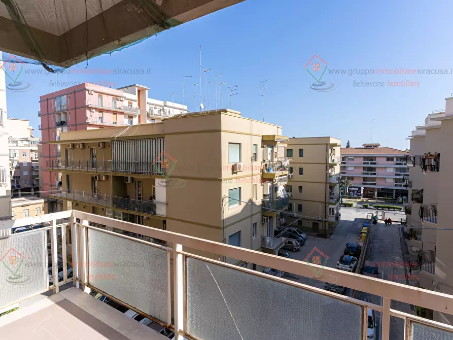 Immagine 25 di Pentalocale in vendita  a Siracusa