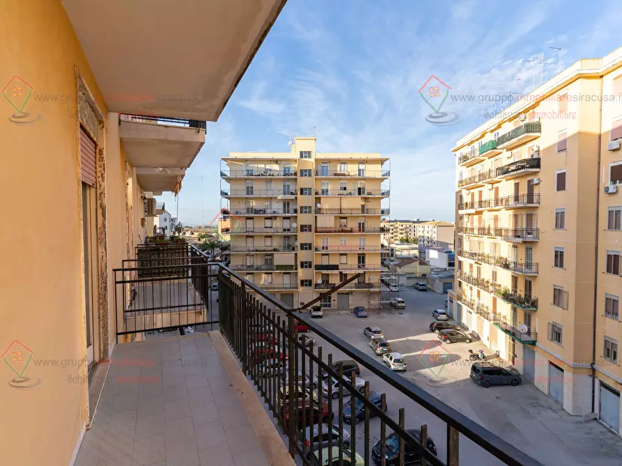 Immagine 29 di Pentalocale in vendita  a Siracusa