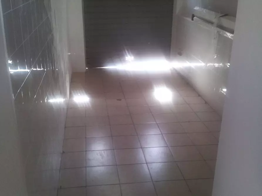 Immagine 2 di Locale commerciale in affitto  a Siracusa