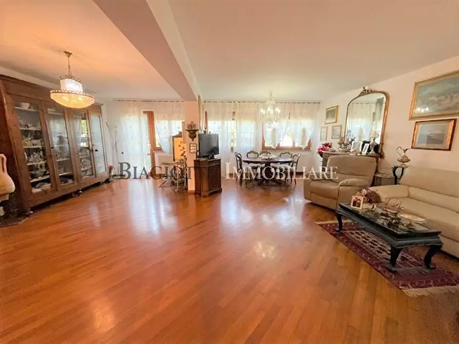 Immagine 29 di Casa semindipendente in vendita  a Livorno