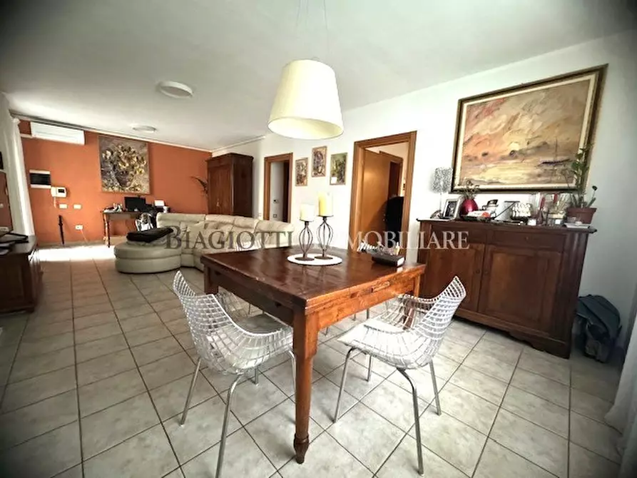 Immagine 7 di Trilocale in vendita  a Livorno