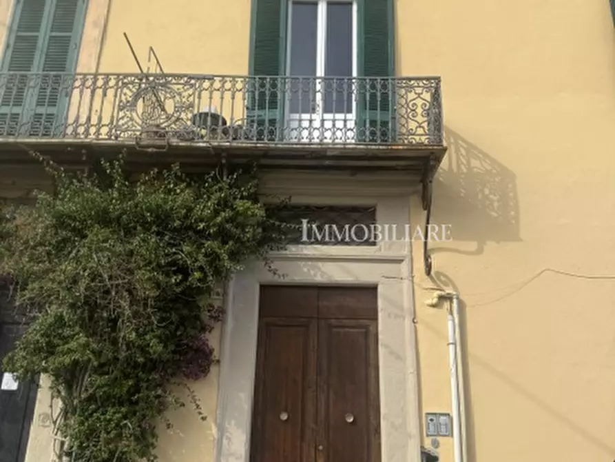 Immagine 15 di Trilocale in vendita  a Livorno