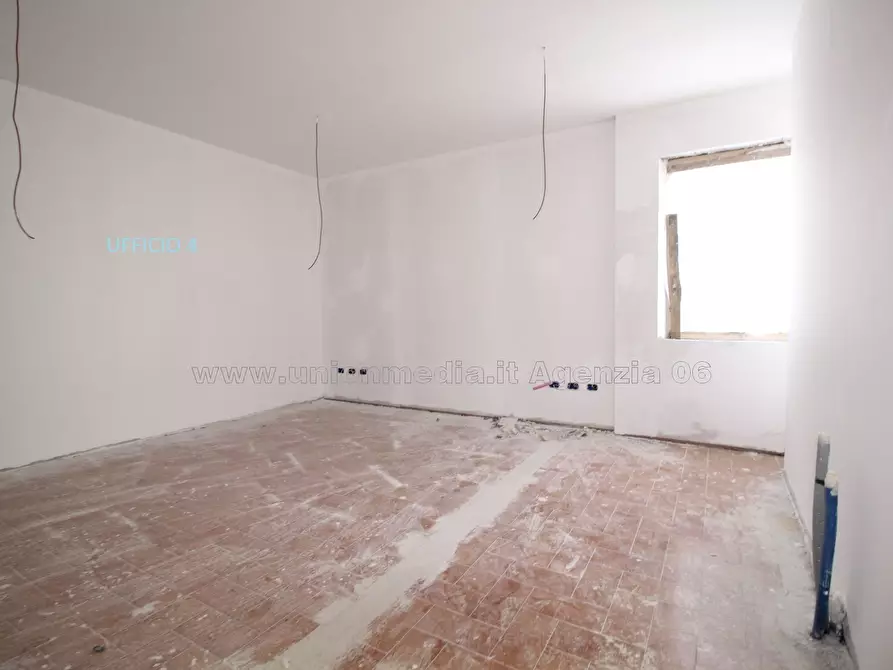 Immagine 12 di Capannone industriale in vendita  a La Spezia