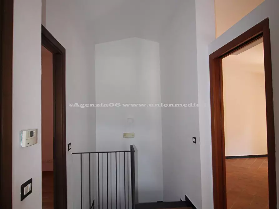 Immagine 11 di Casa semindipendente in vendita  a Sarzana