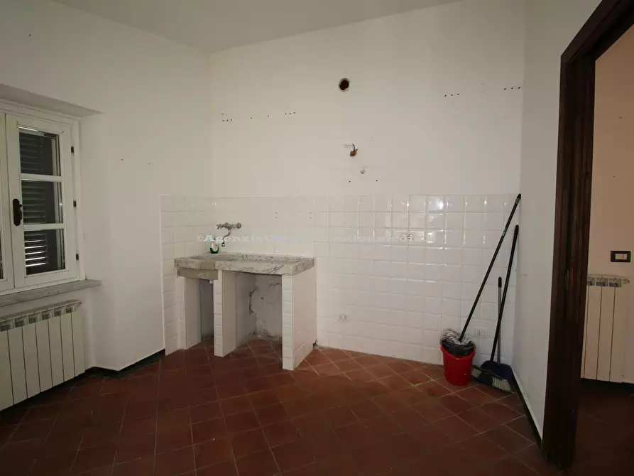 Immagine 6 di Casa semindipendente in vendita  a Sarzana
