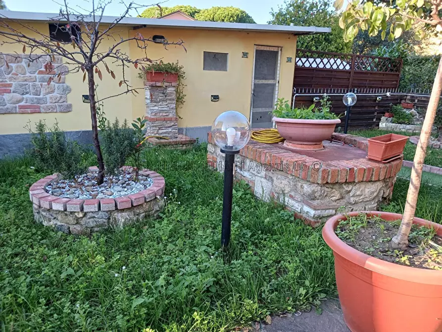 Immagine 23 di Appartamento in vendita  a Sarzana