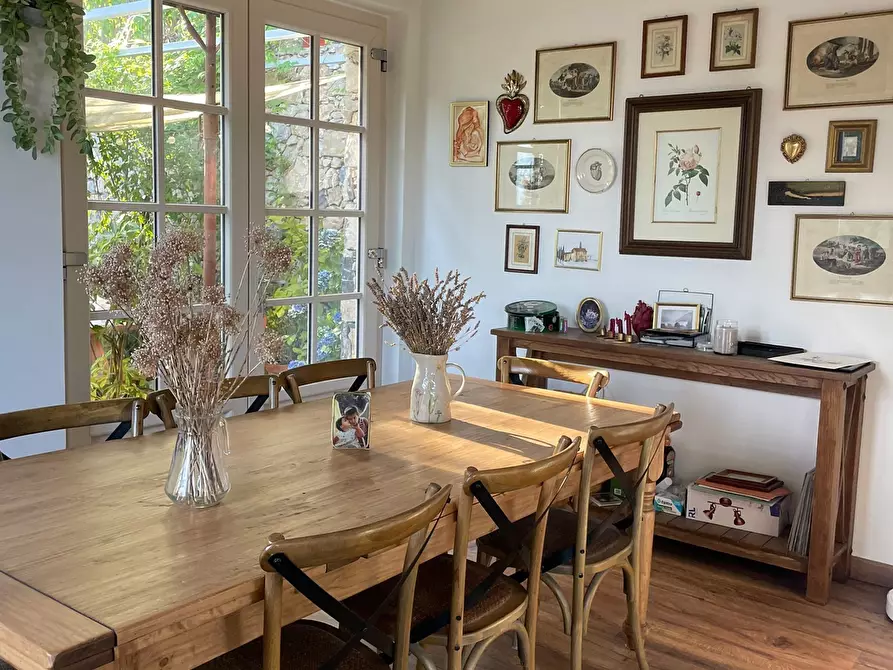 Immagine 6 di Villa in vendita  in via fratta a Sarzana