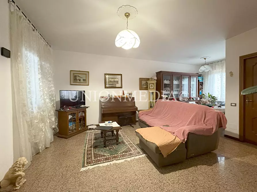 Immagine 2 di Villetta a schiera in vendita  in Via M. Castagnaro a Santo Stefano Di Magra