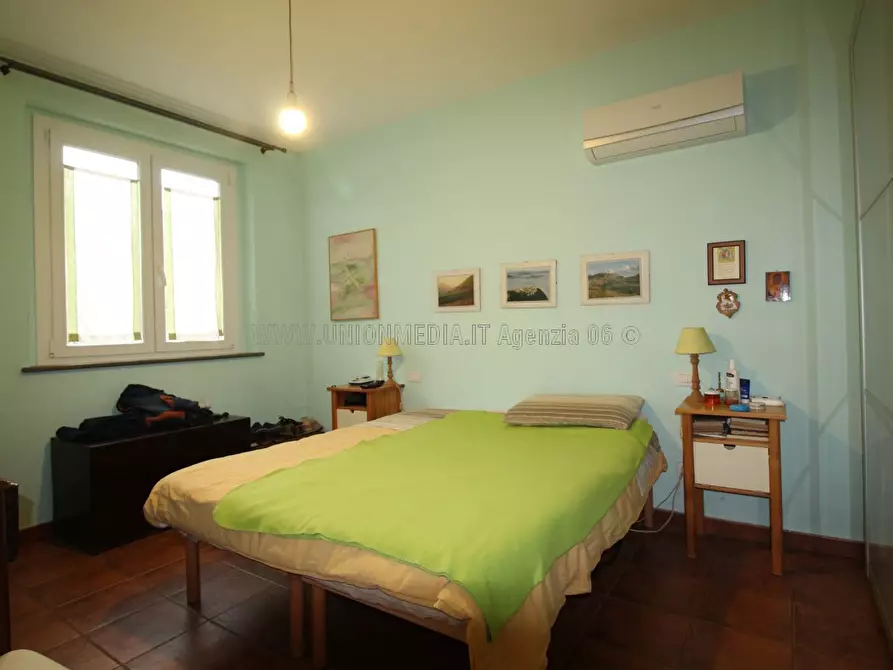 Immagine 9 di Casa indipendente in vendita  a Sarzana