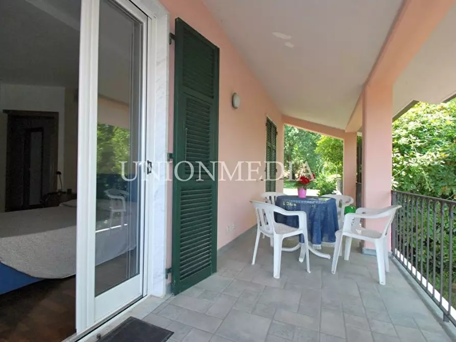 Immagine 58 di Villa in vendita  in Via cappuccini a Sarzana