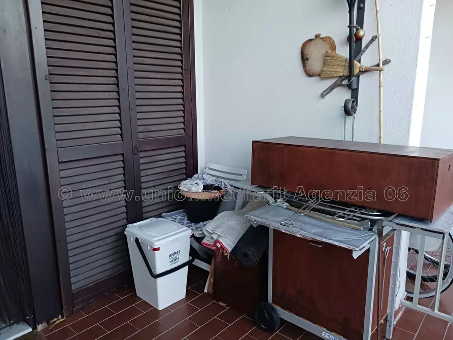 Immagine 24 di Appartamento in vendita  a Ortonovo