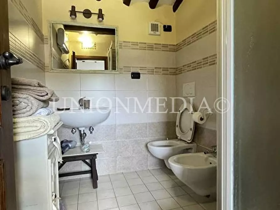 Immagine 22 di Rustico / casale in vendita  in Via del corso a Sarzana