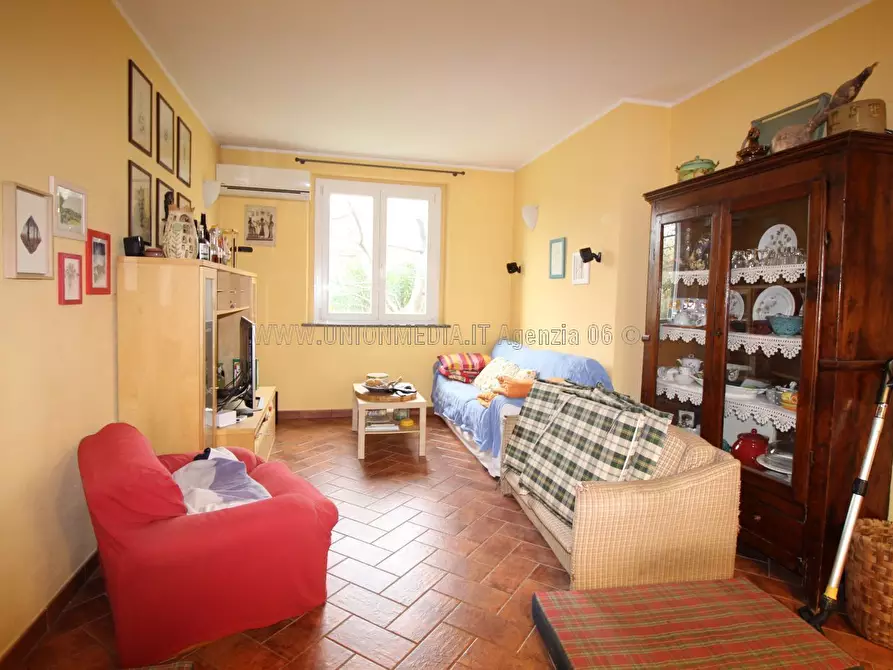 Immagine 7 di Casa indipendente in vendita  a Sarzana