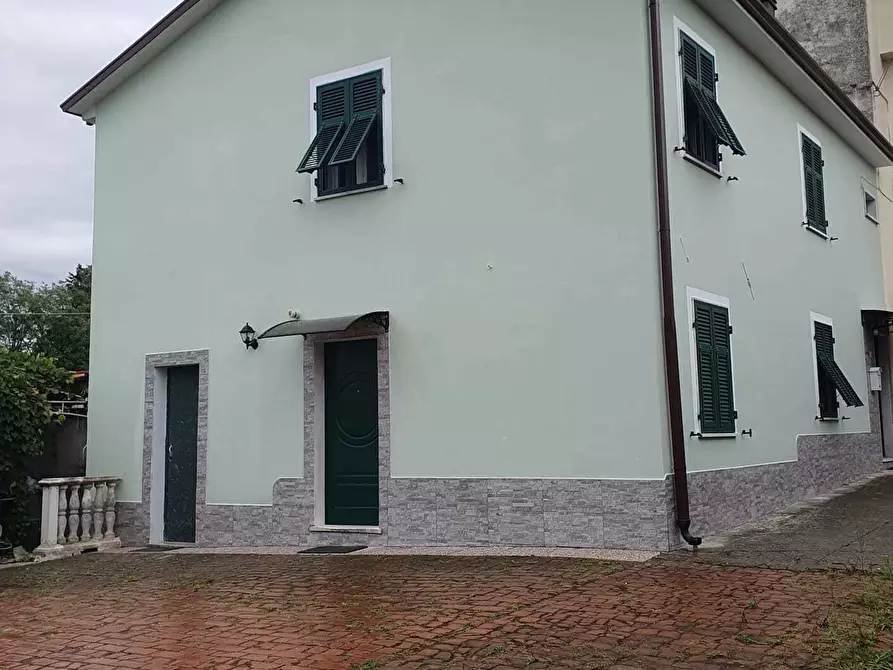 Immagine 1 di Casa bifamiliare in vendita  in Via SARZANELLO a Sarzana