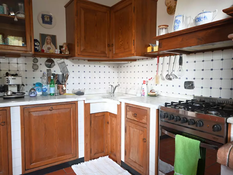 Immagine 19 di Villa in vendita  in Via caniparola a Fosdinovo